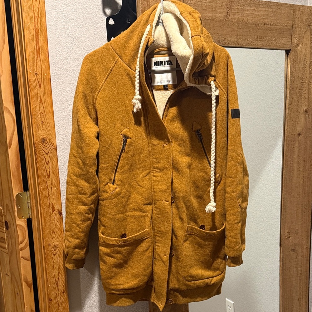 Nikita Women's Hooded Puffer Coat in Mustard